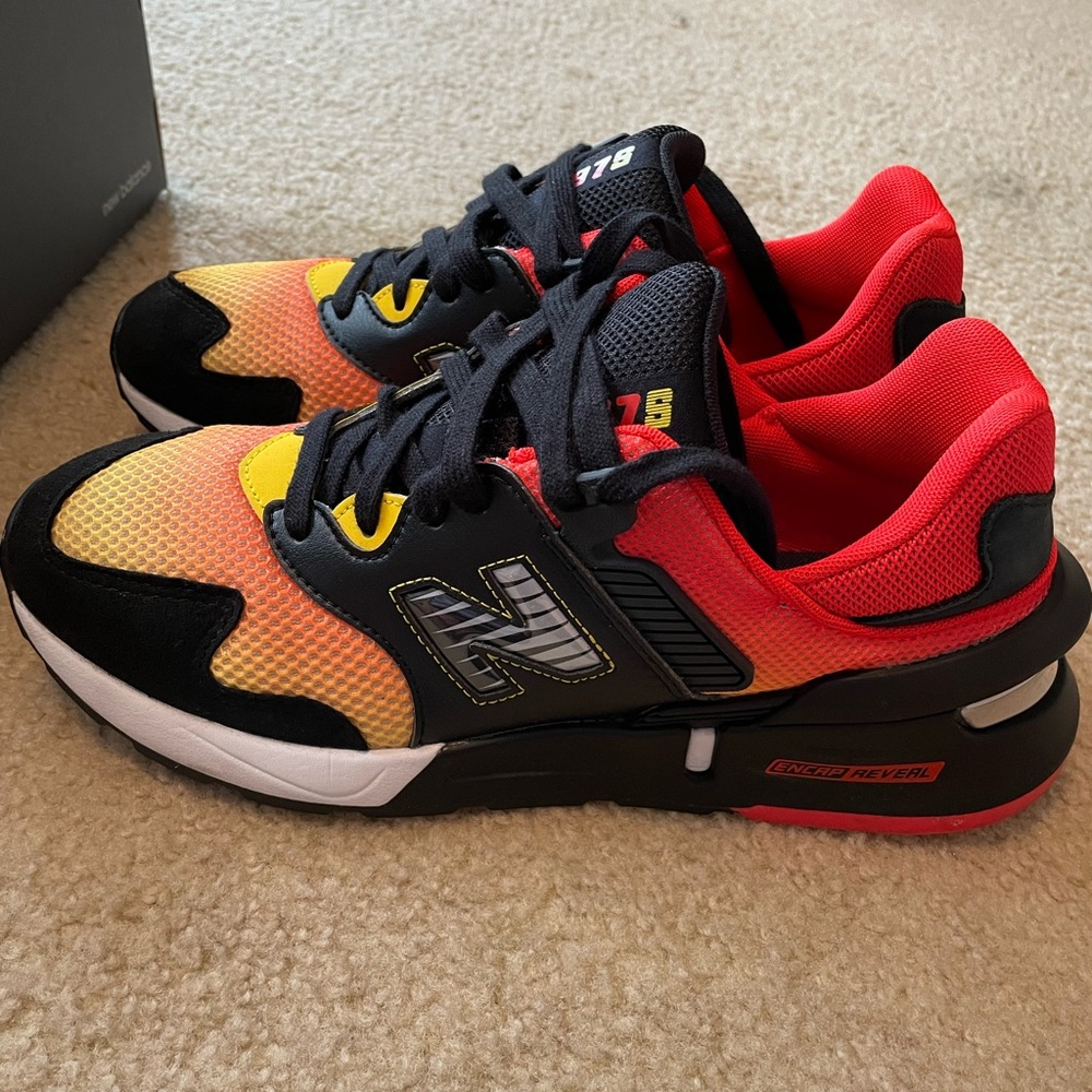 Mens New Balance - Picture 3 of 6
